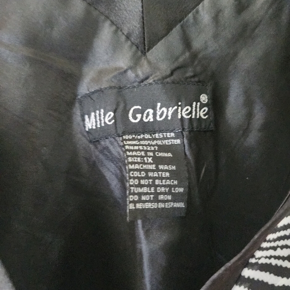 Mlle Gabrielle Zebra Print Bow Shirt - Picture 5 of 5